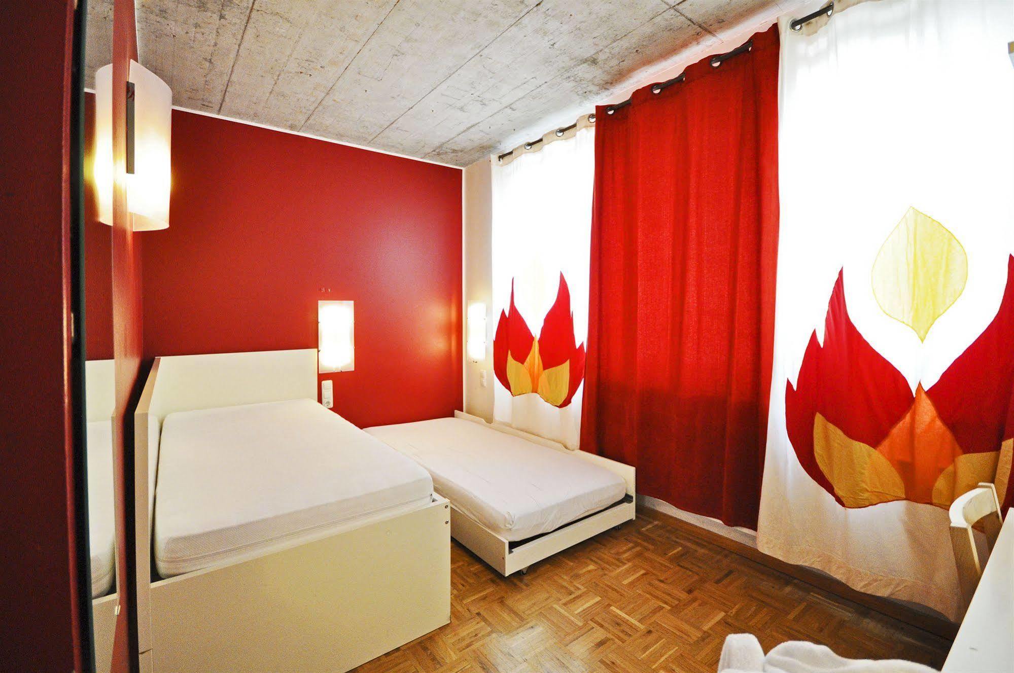 Five Elements Hostel And Capsules Frankfurt Fráncfort del Meno Exterior foto